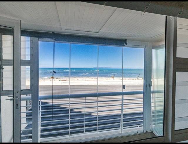 3 BEDROOM APARTMENT FOR SALE IN STRAND CENTRAL